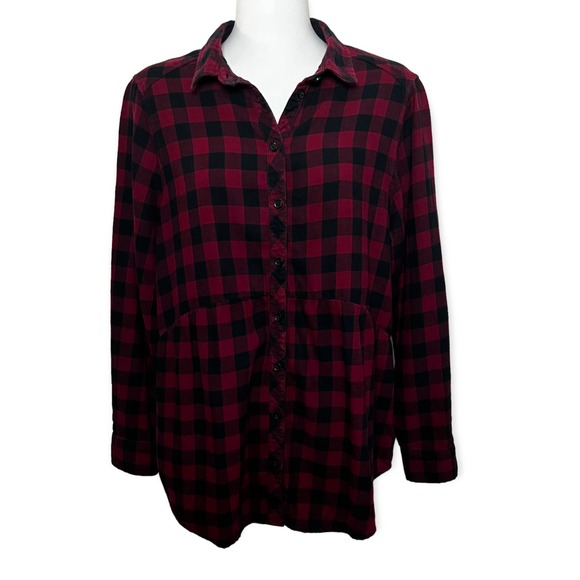 Beach Lunch Lounge Tops - Beach Lunch Lounge Women's Red & Black Plaid Flannel Button Up Shirt Size Small